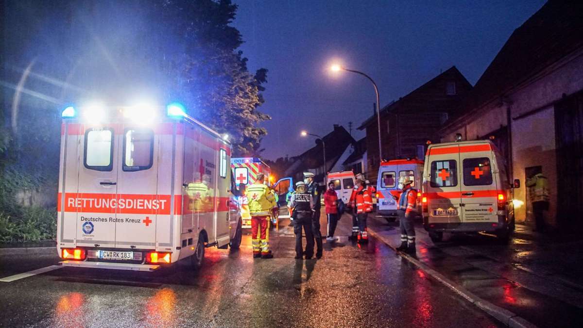 Polizeibericht aus Weil der Stadt: Elf Menschen nach Küchenbrand verletzt
