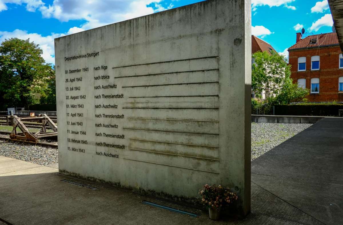 Die Gedenkstätte „Zeichen der Erinnerung“ am Nordbahnhof erinnert an die Deportationen aus Stuttgart. Foto: Lichtgut/Max Kovalenko