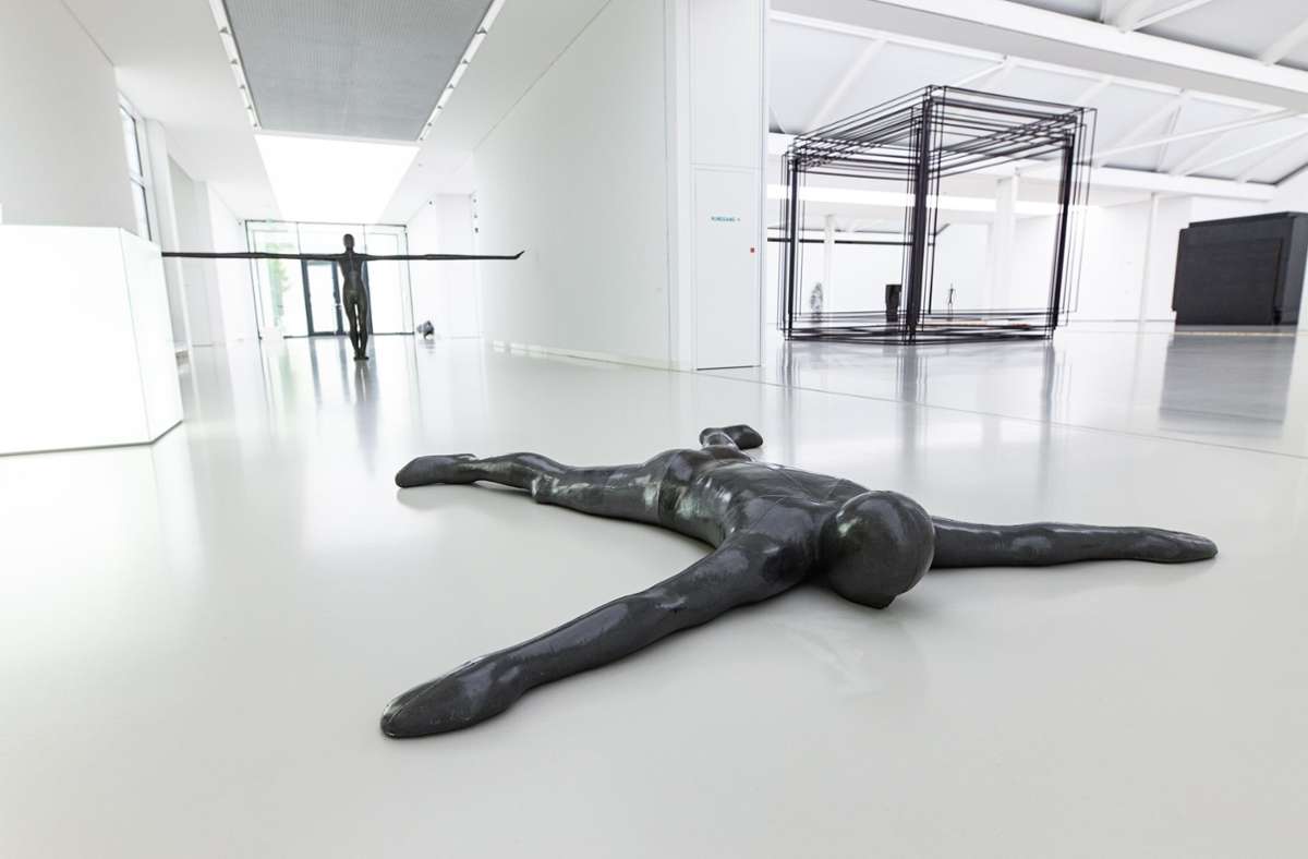 Das Sindelfinger Schauwerk bietet mit seinen großzügigen Räumlichkeiten die perfekte Präsentationsfläche für Antony Gormleys Skulpturen.