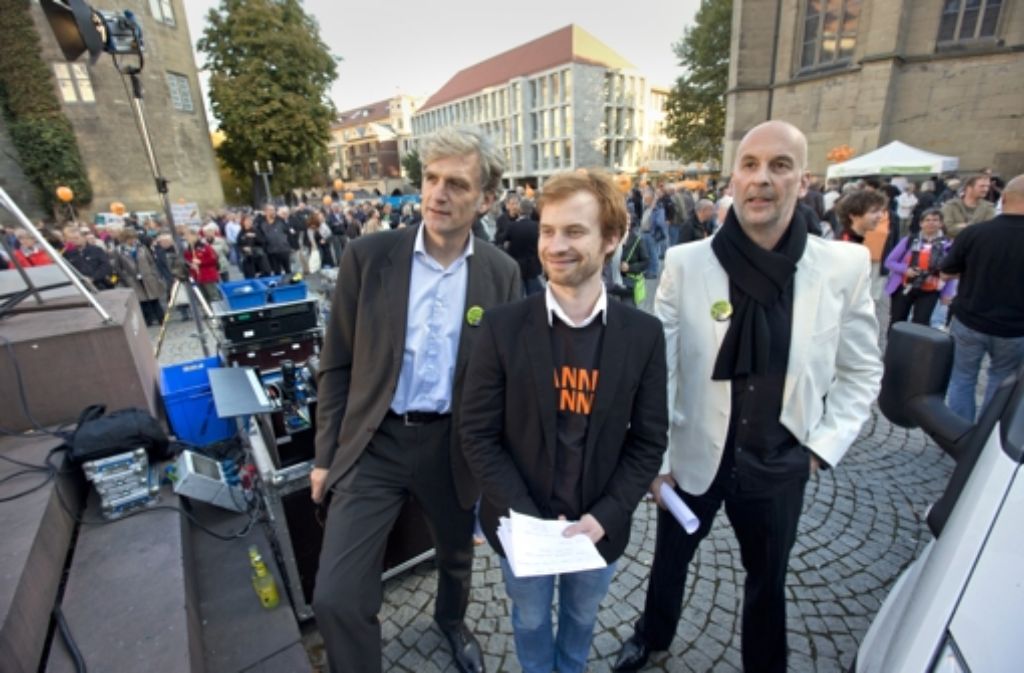 Der Schauspieler Walter Sittler (links) und der Regisseur Volker Lösch (rechts) haben an Kanzlerin Angela Merkel geschrieben.