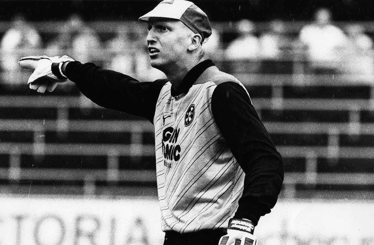 Waldemar Cimander: 1982 bis 1988 Torwart bei den Kickers, 1988/89 Torwart in Ulm.