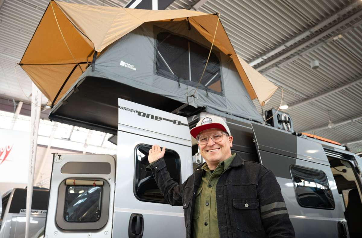 Im Dachzelt schlafen: Swen Dluzak führt das junge Unternehmen „Rocket Camper“. Für ihn sind viele Schlafplätze im Mobil wichtig, weil einige Familien wieder mehr als zwei Kinder haben.