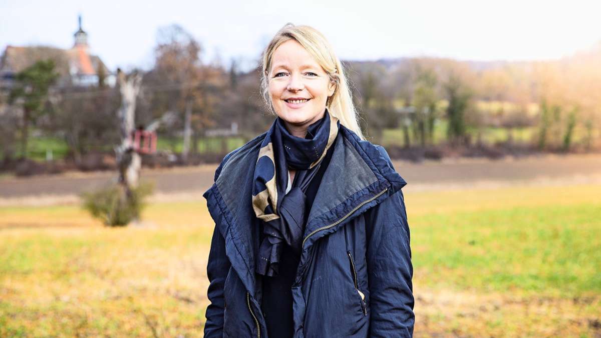  Die Landtagskandidatin Thekla Walker lebt in Stuttgart und nennt auf dem Wahlzettel als Adresse das Kreisbüro der Grünen in Böblingen. Als Grund gibt sie die Sorge um ihre Familie an. 