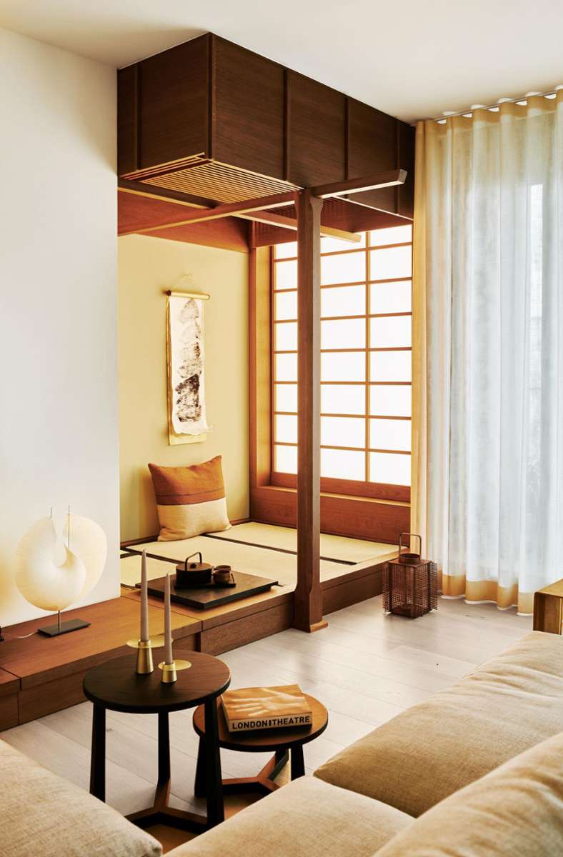 Carlo Berlin Architektur erhielt auch eine Anerkennung für die mit fernöstlichen Anspielungen gestaltete Wohnung in der deutschen Hauptstadt samt Teepavillon mit Tatami-Matten und maßgefertigten Einbauten.