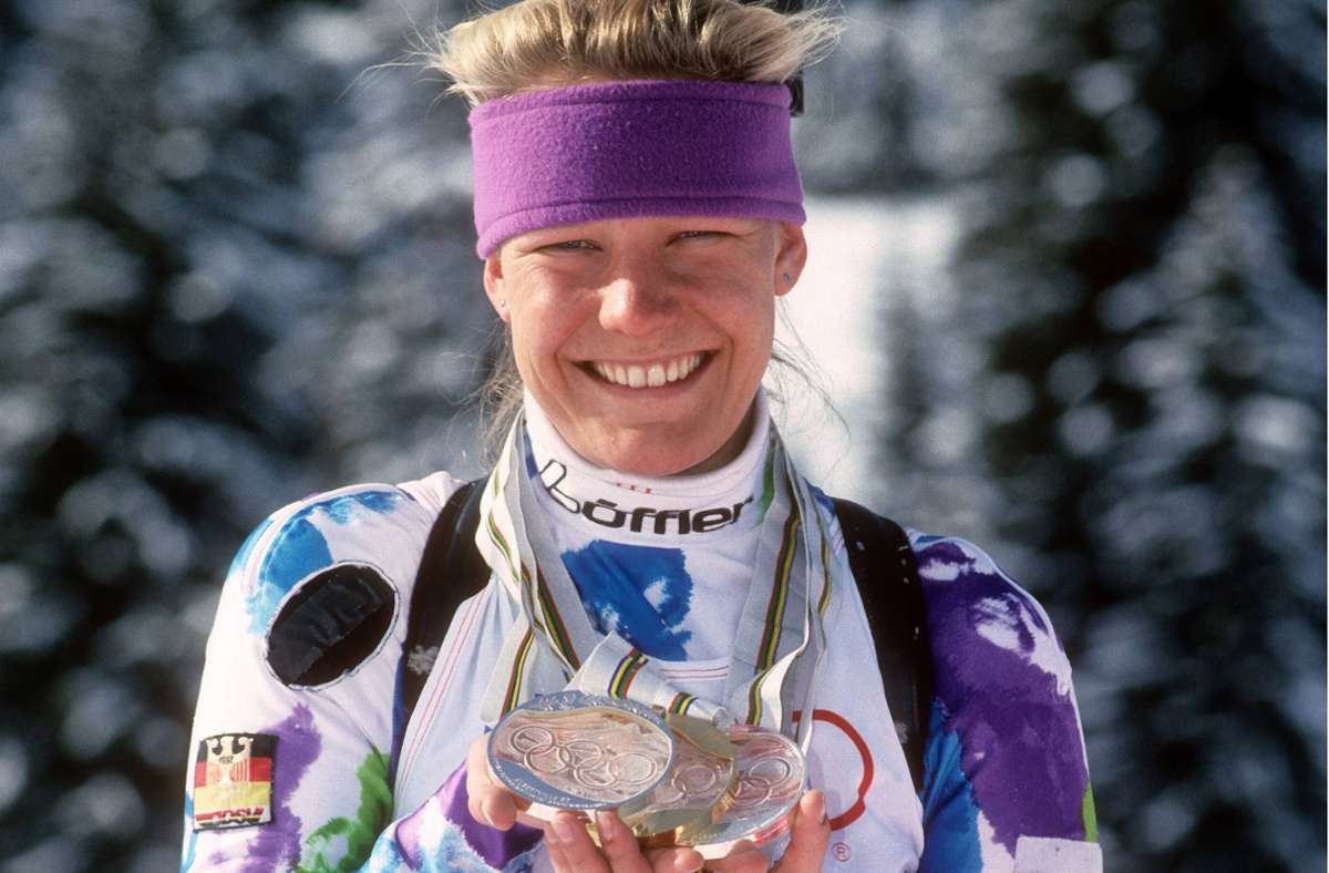 Seit 1992 gibt es bei Olympia Frauenrennen im Biathlon. Gleich bei der Premiere seinerzeit in Albertville holte Antje Misersky die erste Goldmedaille für Deutschland über 15 Kilometer (dazu kamen für sie noch Silber über 7,5km und mit der damaligen 3x7,5km Staffel)
