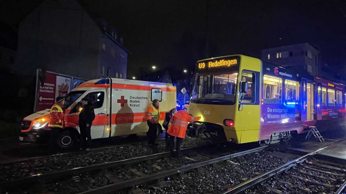 U9 in Stuttgart: 20-Jähriger von Stadtbahn angefahren und schwer verletzt