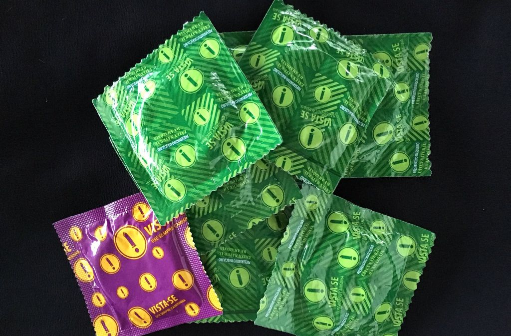 Komfort und Schutz: Kondome sollen maximalen Komfort und Schutz gewährleisten. Die Größe ist Voraussetzung für einen guten Tragekomfort. Laut der „Europäischen Penisgrößenstudie“ des Instituts für Kondom-Beratung beträgt das (entfaltete) männliche Geschlechtsorgan in Europa durchschnittlich elf Zentimeter.