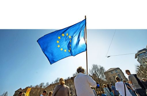 Freunde der EU im Südwesten: eine Kundgebung von Pulse of Europe auf dem Stuttgarter Schlossplatz Foto: Martin Stollberg