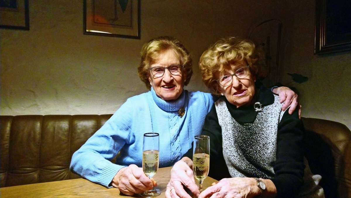  Gisela Kaltenbach und Edith Seibold, die wohl sportlichsten Zwillinge des SV Fellbach, feiern am Mittwoch, 20. Januar 2021. ihren 90. Geburtstag. Die beiden haben Vereinsgeschichte geschrieben. 