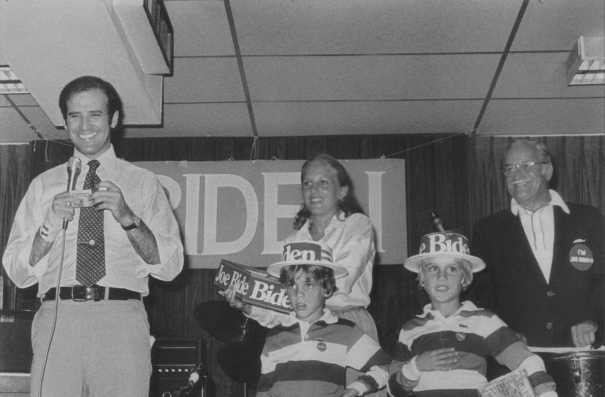 Joe Biden (vorne links) während einer Wahlkampfveranstaltung mit Ehefrau Jill, den beiden Söhnen Hunter und Beau und Vater Joe Biden Senior.