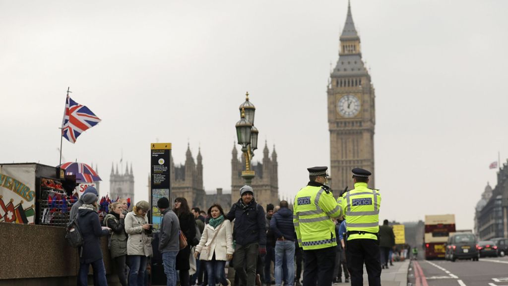Nach Anschlag in London: Polizei sucht nach Hinweisen für Motiv