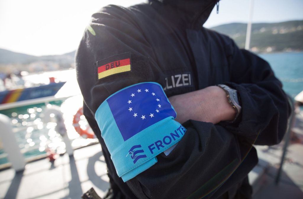 Die Grenzschutzagentur Frontex soll die Außengrenzen der EU schützen. Doch es gibt von Menschenrechtlern immer wieder Kritik an ihrer Arbeit.