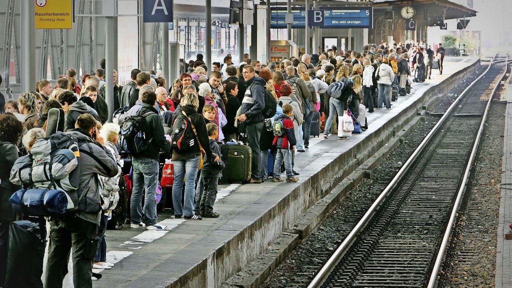 Pünktlichkeitsziel verfehlt: Bahn ist auch im Land langsamer als der Fahrplan erlaubt