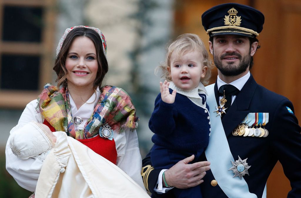 Noch mehr Schwedennachwuchs: Prinz Carl Philip und seine Frau Sofia mit den Söhnen Alexander (rechts) und Gabriel.