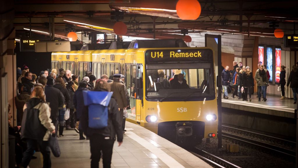 Stadtbahn-Haltestelle Österreichischer Platz: Herrenloser Koffer ruft Polizei auf den Plan