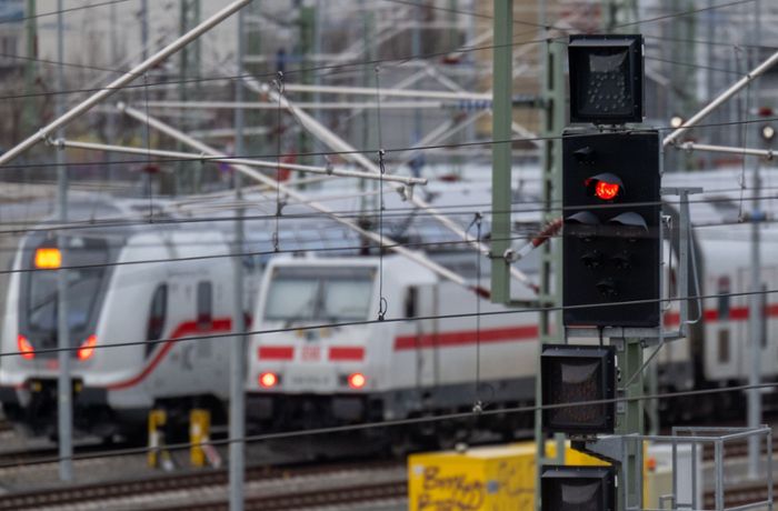Streik in Deutschland: Bahn stellt Fernverkehr am Montag komplett ein