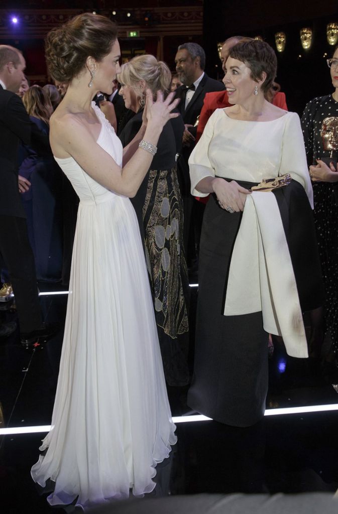 Nach der Gala sprach die Herzogin mit der frisch gebackenen Preisträgerin Olivia Colman.