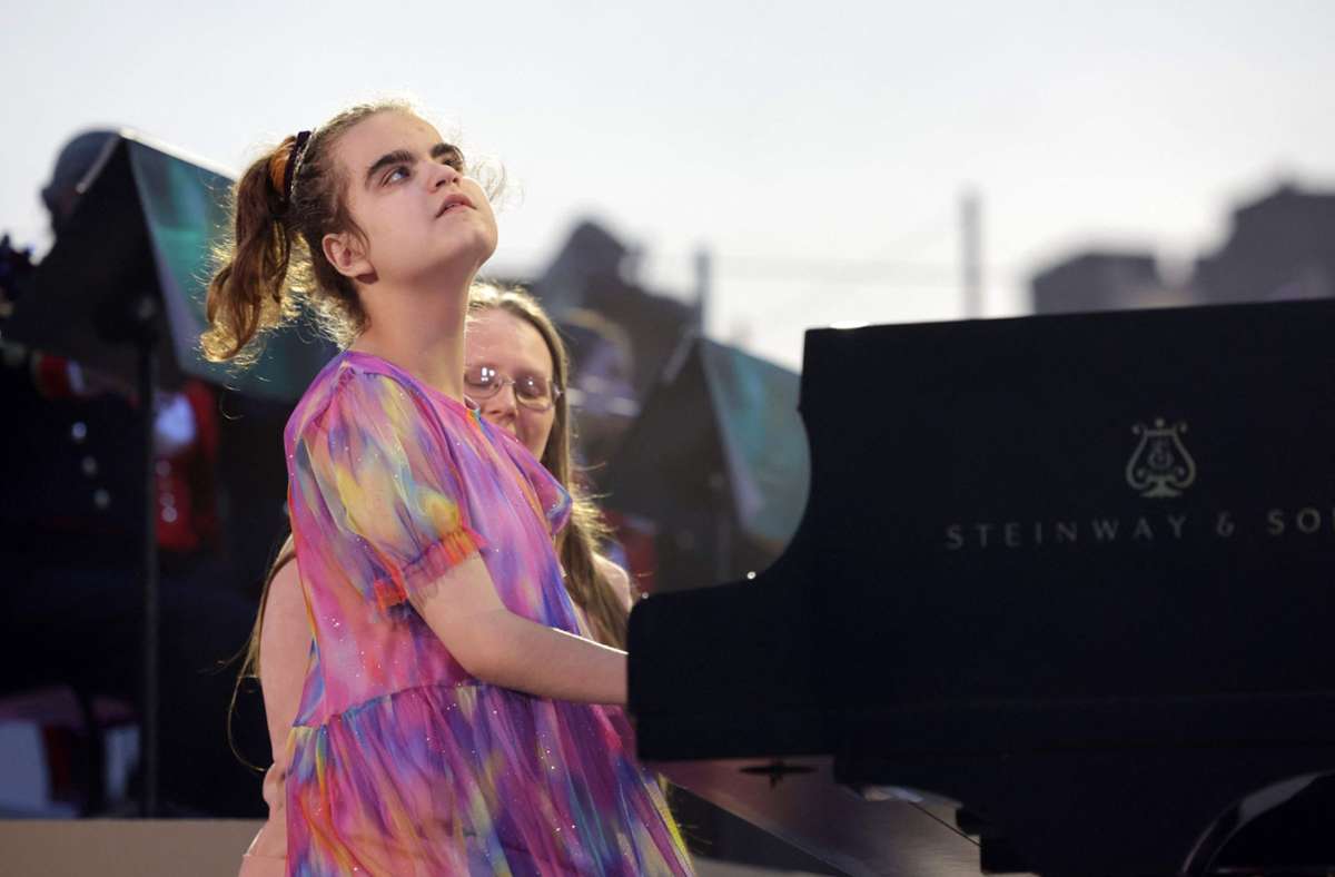 Ein besonderer Moment war der Auftritt der 13-jährigen blinden Pianistin Lucy Illingworth.