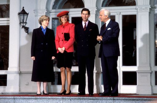 1987 waren Prinz Charles und Prinzessin Diana sieben Tage in Deutschland. In Bonn wurden sie von Bundespräsident Richard von Weizsäcker und seiner Frau Marianne empfangen. Foto: imago images/United Archives/bonn-sequenz