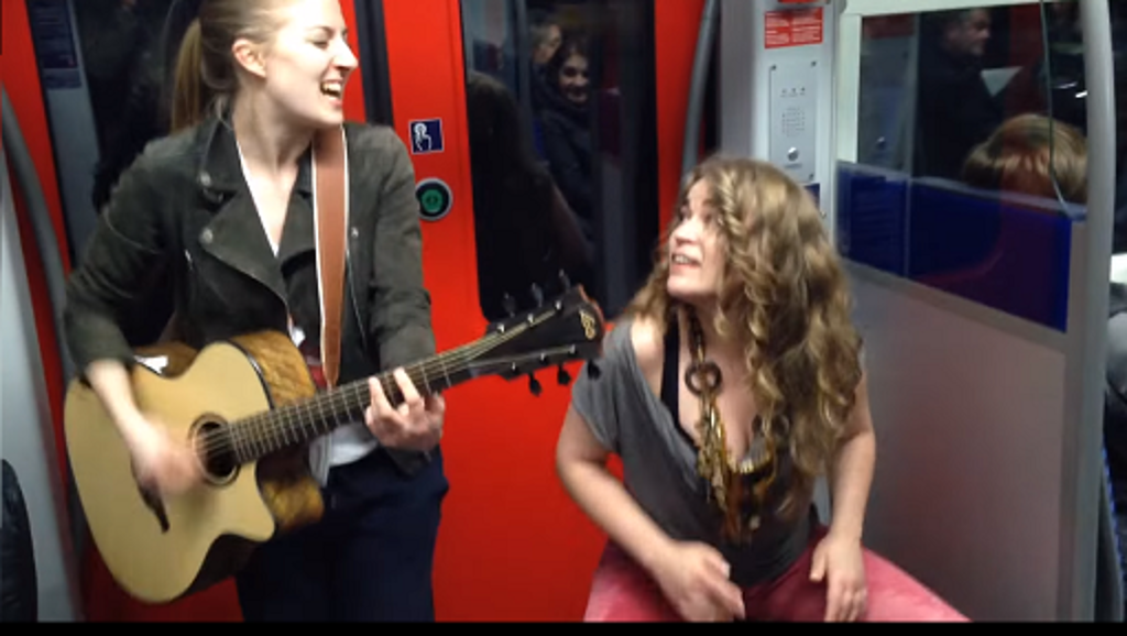 Kiddo Kat in der S-Bahn: Musiktrio begeistert mit spontaner Jamsession