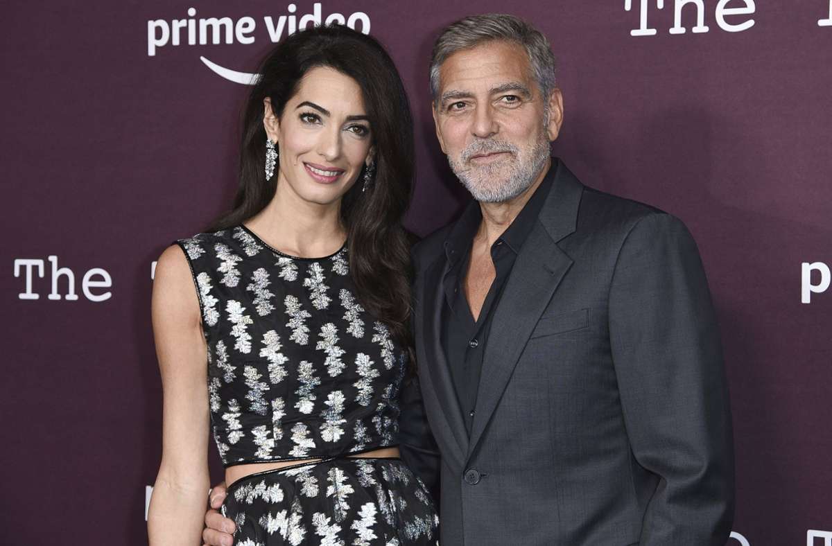 ... hier haben Amal und George Clooney eine Villa direkt am Wasser.