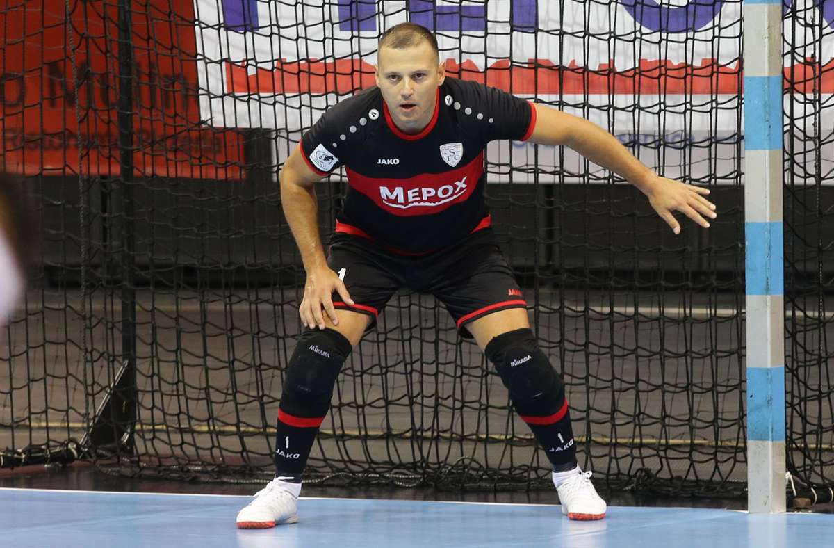 Torwart Miodrag Aksentijevic steht beim Stuttgarter Futsal Club zwischen den Pfosten – er kam vom europäischen Topclub aus Paris.