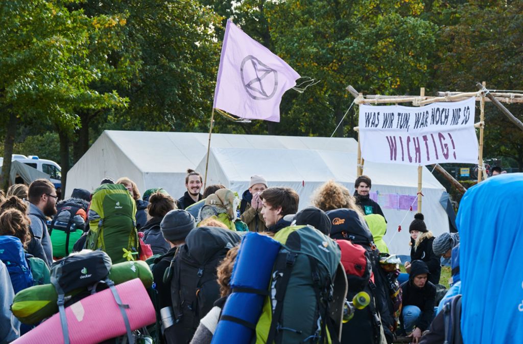 Am Samstag begann nach Angaben der Veranstalter der Aufbau eines sogenannten Klimacamps in der Nähe des Kanzleramts in Berlin.