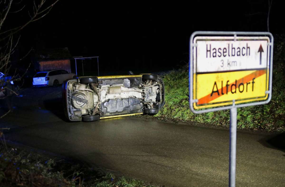 Der Unfall ereignete sich am Ortsausgang von Alfdorf.