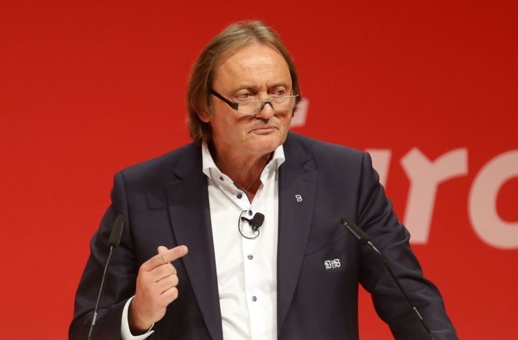 VfB-Aufsichtsrat Martin Schäfer findet auf der Mitgliederversammlung klare Worte.