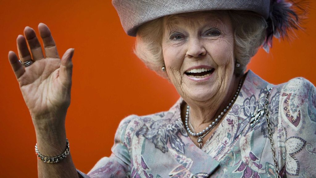 Beatrix feiert ihren 80.: Mit Hut, Charme  und Betonfrisur