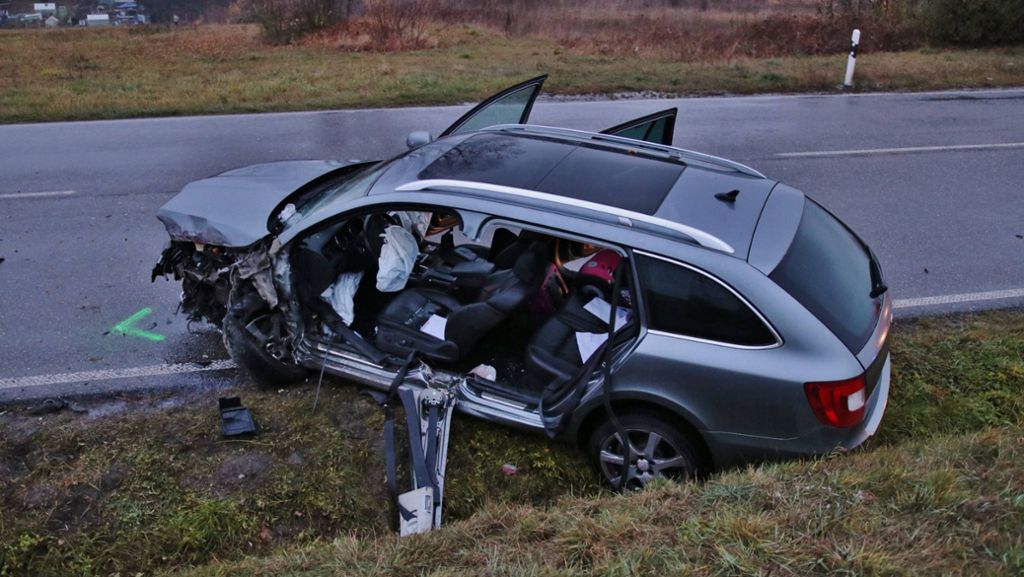 B14 bei Backnang: Verkehrsunfall fordert Verletzten – Stauchaos im Feierabendverkehr