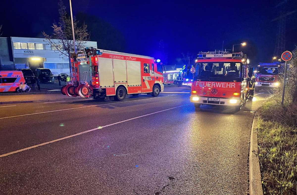 Die Feuerwehr war in der Nacht zum Mittwoch in Stuttgart-Fasanenhof im Einsatz. Foto: SDMG/SDMG / Schulz