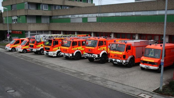 Historische und moderne Fahrzeuge  der Feuerwehr werden ausgestellt