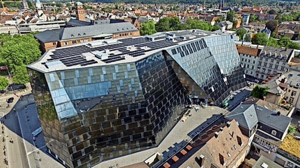 Neubau der Freiburger Universitätsbibliothek: Eine Fassade aus Glas und Stahl mitten in der Stadt