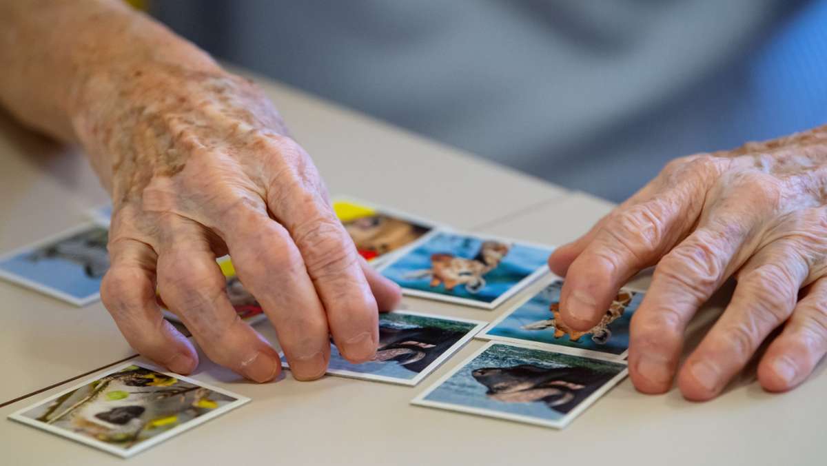 Betreuungsgruppen suchen Mitstreiter: Hand in Hand zur Hilfestellung für Demenzkranke