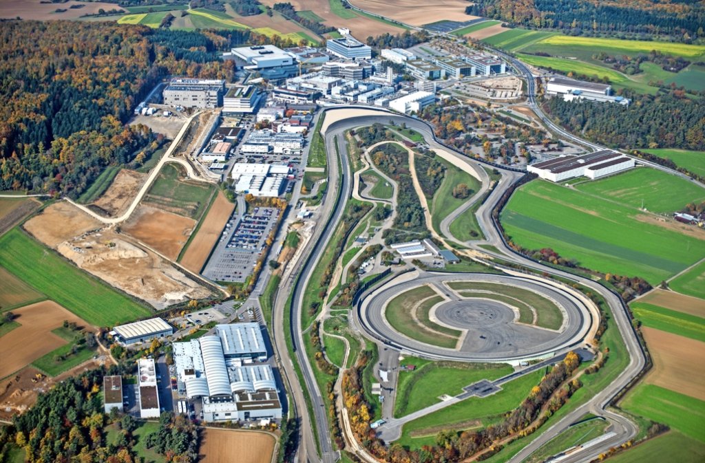 6500 Menschen arbeiten hier bei Porsche in Weissach. Foto: Holger Leicht