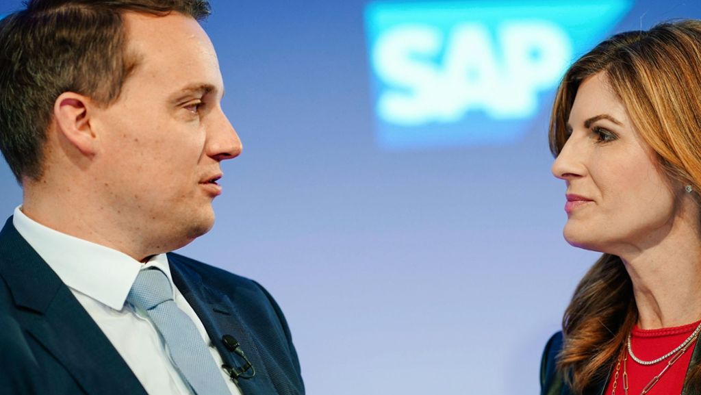  Das neue Duo an der Spitze von SAP will die Kundschaft stärker an den Konzern binden. Neben der Software sind davon auch die Mitarbeiter betroffen. 