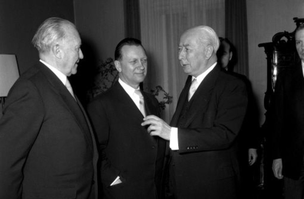 Bis 1959 war Theodor Heuss Bundespräsident, begleitete Deutschland auf seinem Weg zurück in die Staatengemeinschaft.