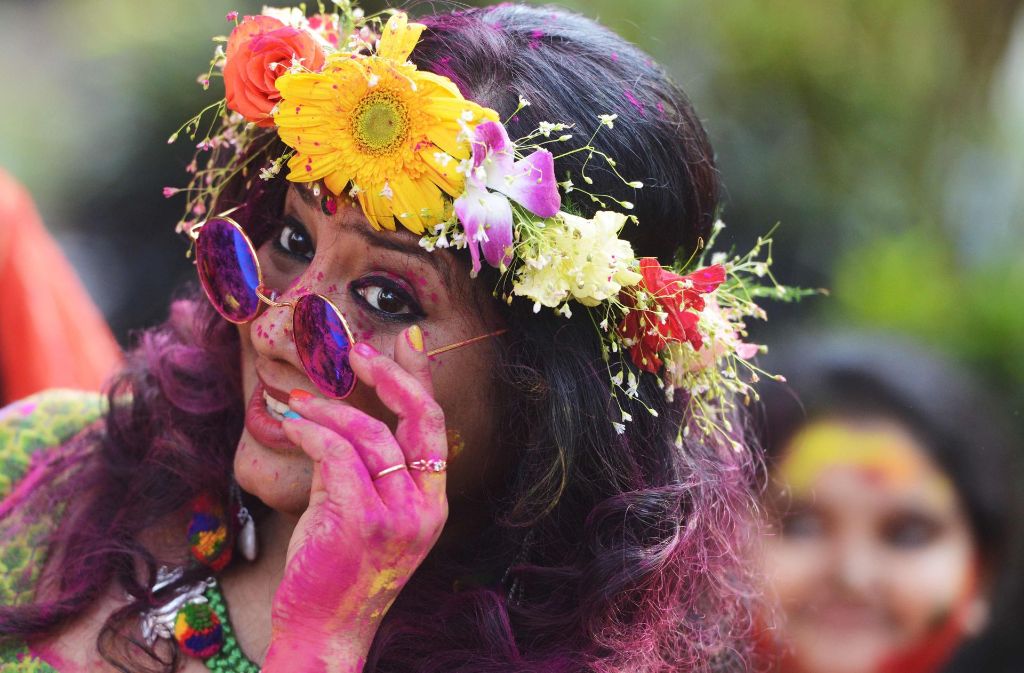 ... peace: das Holi-Festival steht auch für ein fröhliches Miteinander.
