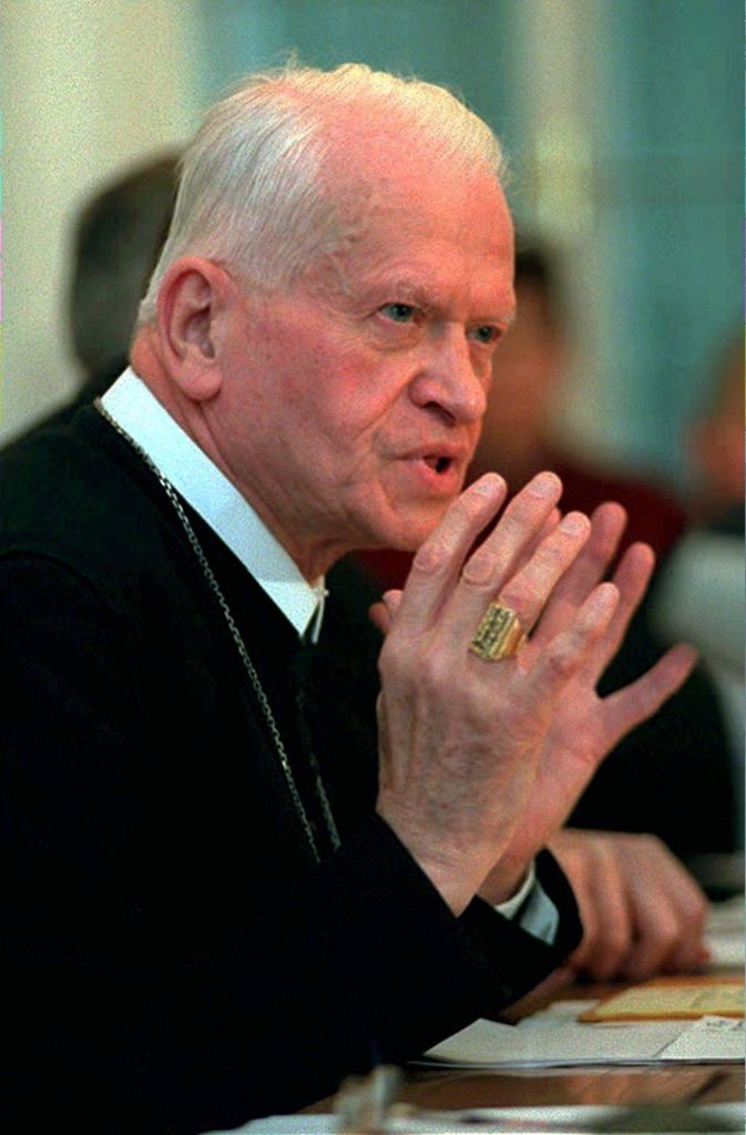 Erinnerungen an einen der spektakulärsten Kirchen-Skandale der letzten Jahrzehnte werden wach. Im September 1995 trat der damalige Kardinal von Wien Hans Hermann Groër (1919-2003) zurück, nachdem zuvor schwere Vorwürfe wegen sexuellen Missbrauchs gegen den damals 75-Jährigen erhoben worden waren.