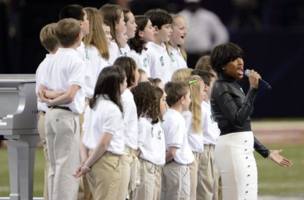 Vor der großen Show sang Jennifer Hudson gemeinsam mit Kindern der Sandy Hook Elementary School.