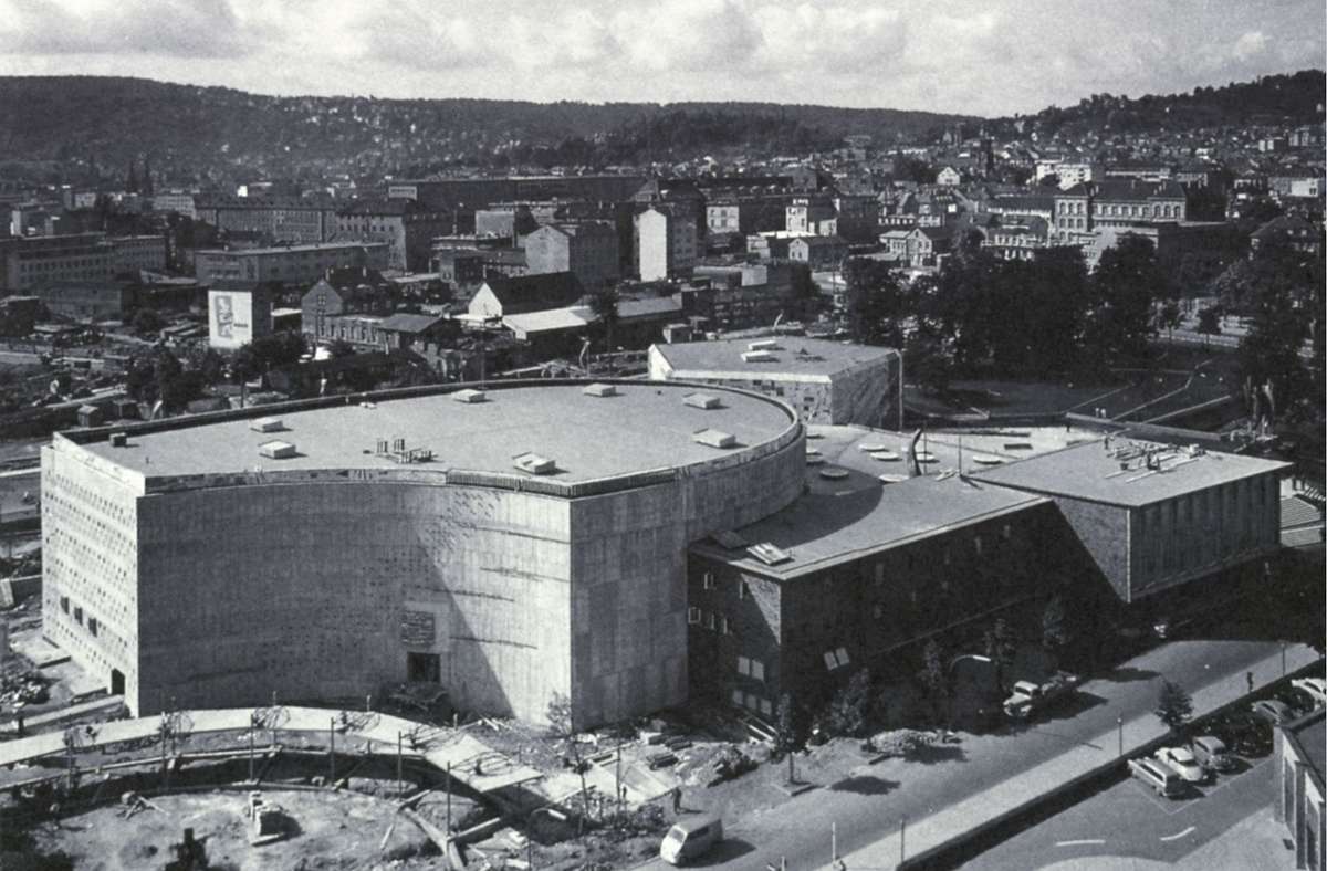Die Liederhalle nach der Fertigstellung 1956. Das Bild stammt aus dem Band „Fünfzig Jahre Liederhalle“.