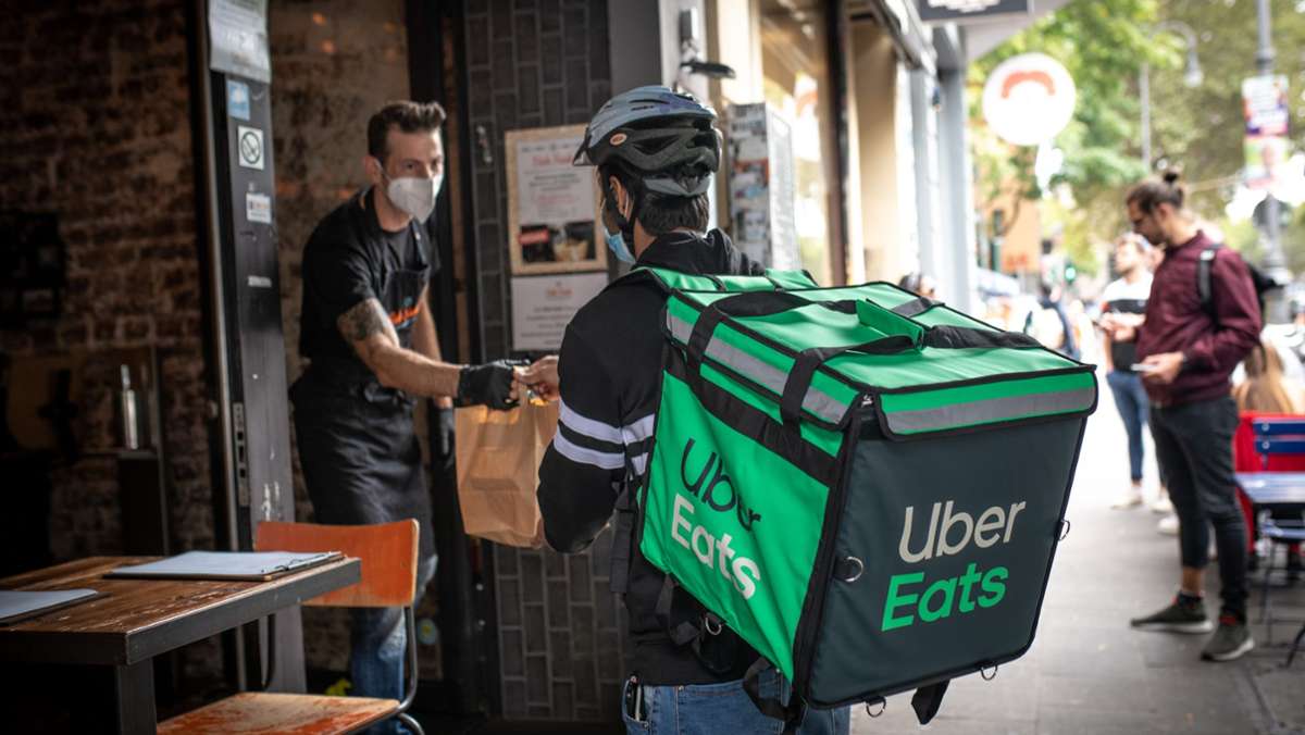 Essen bestellen per App: Mit Uber Eats radelt  ein neuer Lieferservice durch  Stuttgart