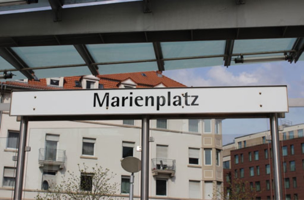 Auf dem Marienplatz empfängt man viele WLANs, ins Internet kommt man allerdings nicht so einfach...