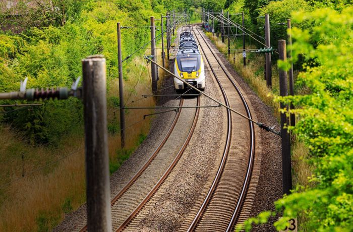 Pläne für Stuttgart 21 werden geändert: Bahn verspricht Tunnel zum Flughafen bis 2032