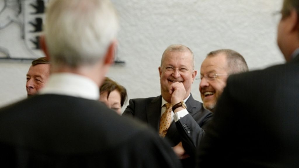  Am Freitag wurden Wendelin Wiedeking und Holger Härter im Porsche-Prozess freigesprochen, am Montag legten die Stuttgarter Staatsanwälte Revision gegen das Urteil ein. 