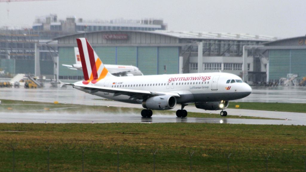  Der für Sonntag angekündigte Warnstreik der Flugbegleiter bei den Lufthansa-Töchtern soll ohne große Auswirkungen für den Stuttgarter Flughafen ablaufen. Die Airline möchte möglichst keine Flüge ausfallen lassen. 