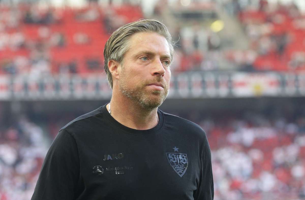 Die Trainer vor der Partie: VfB-Coach Michael Wimmer und ...