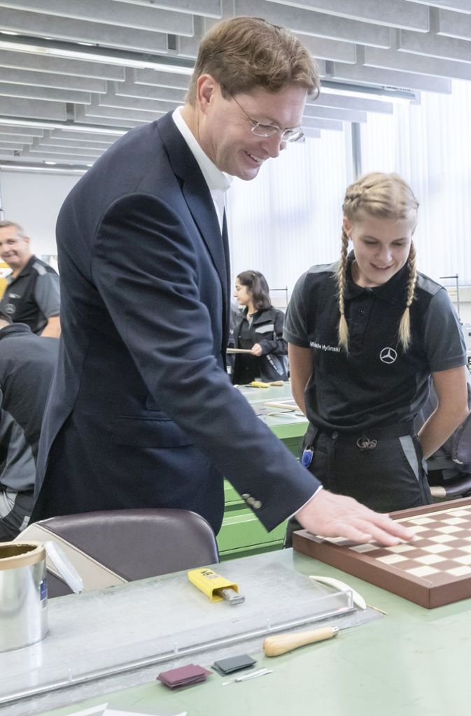Im Daimler Werk wird offensichtlich auch Schach gespielt.