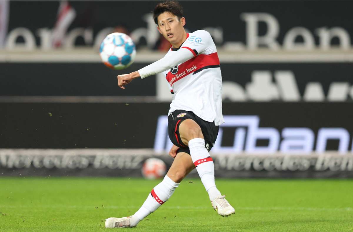 In der 21. Minute erzielt Hiroki Ito das 1:0 für den VfB.